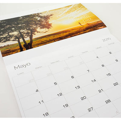 Calendarios de pared de papel espirales a todo color de gama alta con el modelo de encargo de la impresión