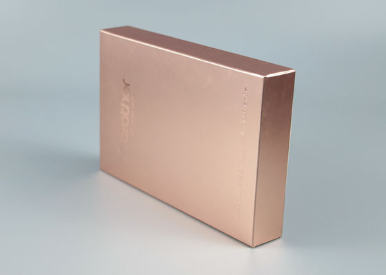 Material de empaquetado impreso llano reutilizable del papel de Kraft de las cajas con el oro Debossing