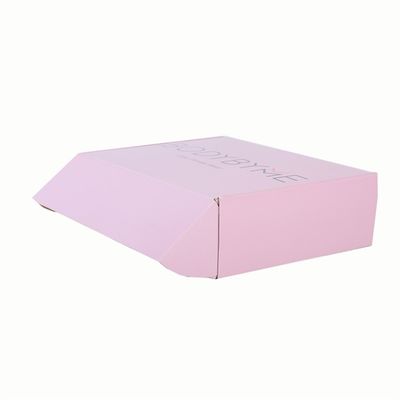 4C compensó el cartón de empaquetado CMYK del rosa 157gsm de las cajas del regalo para la ropa